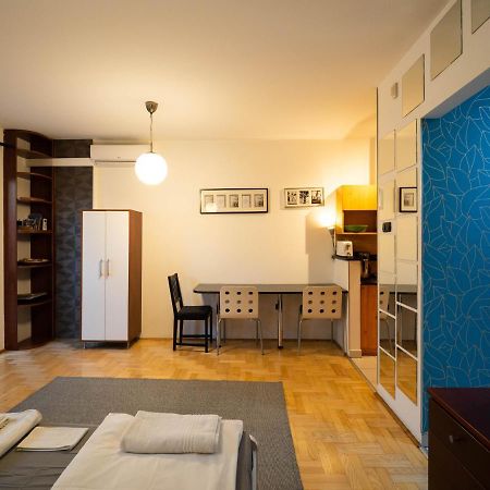 Super Cute Studio With Terrace Next To Gozsdu Passage Βουδαπέστη Εξωτερικό φωτογραφία