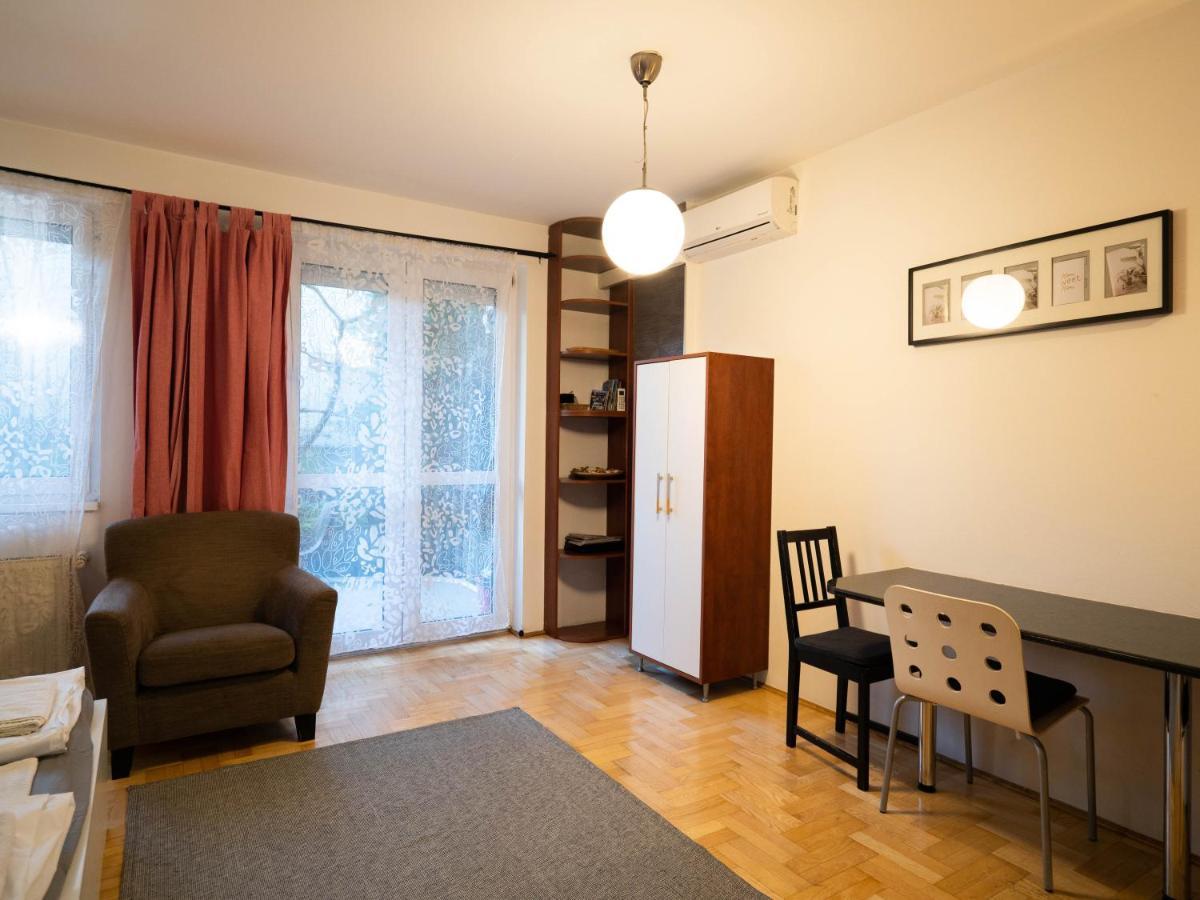 Super Cute Studio With Terrace Next To Gozsdu Passage Βουδαπέστη Εξωτερικό φωτογραφία
