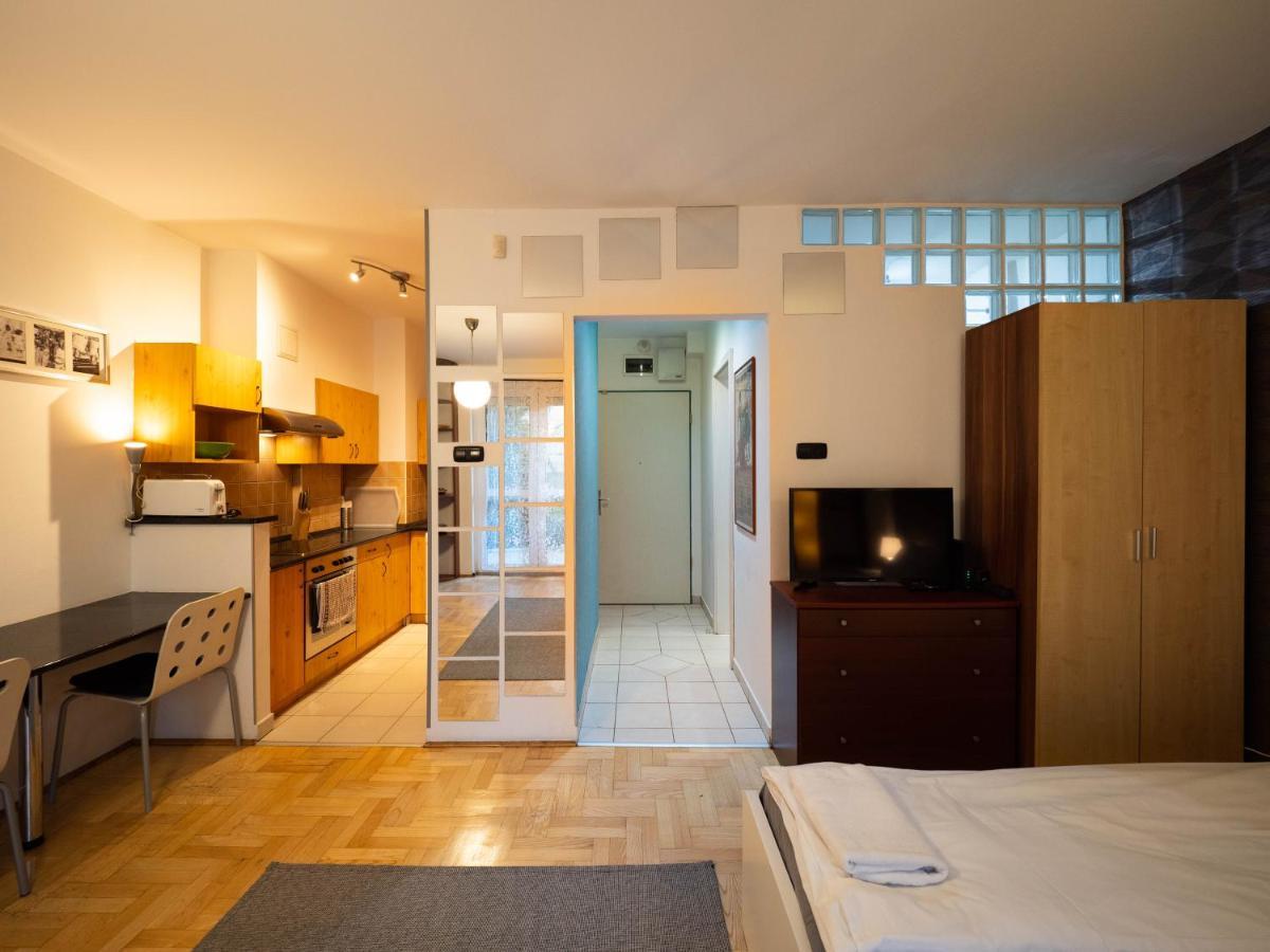 Super Cute Studio With Terrace Next To Gozsdu Passage Βουδαπέστη Εξωτερικό φωτογραφία